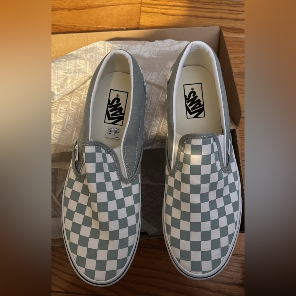 Vans 11 brand new shoes